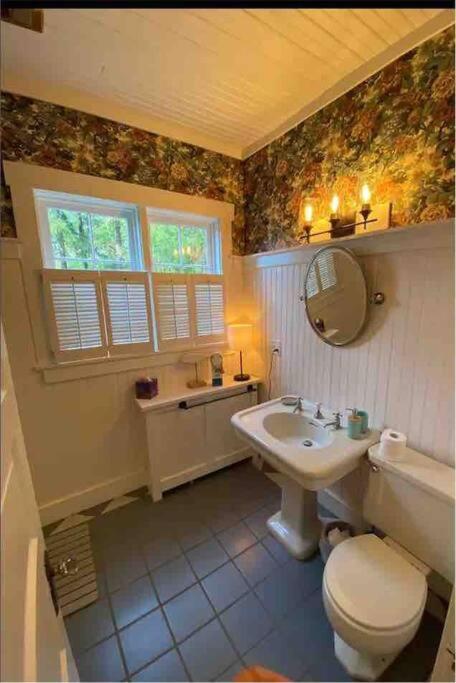 The Hillside B&B. Home W/ Breakfast Service! Wisconsin Dells Exterior photo